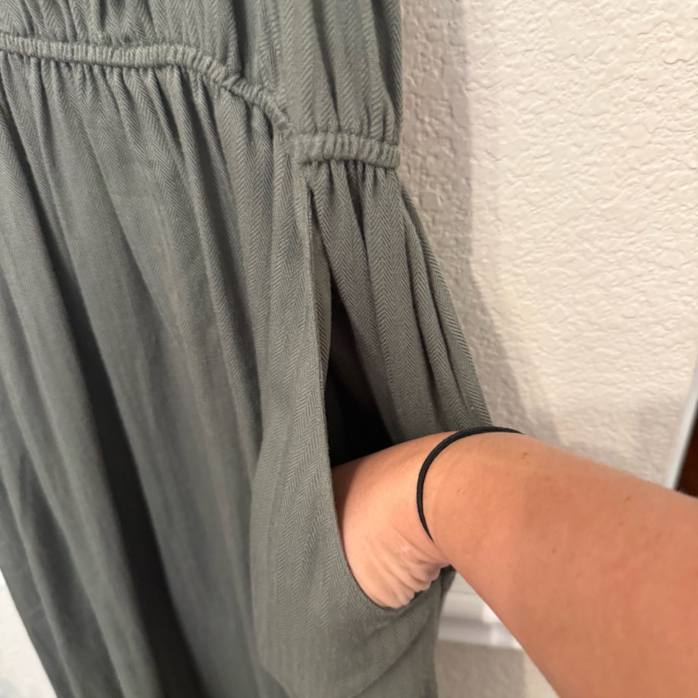 Universal Threads Medium Olive Green Maxi Dress - image 2